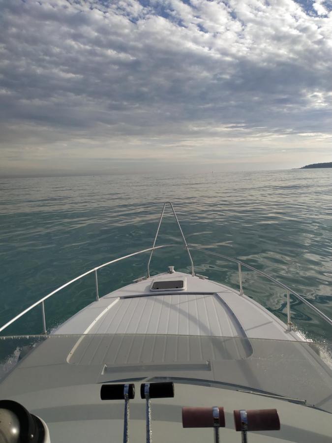 Ferretti 36 ' Bateau A Quai Vieux-Port Cannes Festival La Croisette Ngoại thất bức ảnh